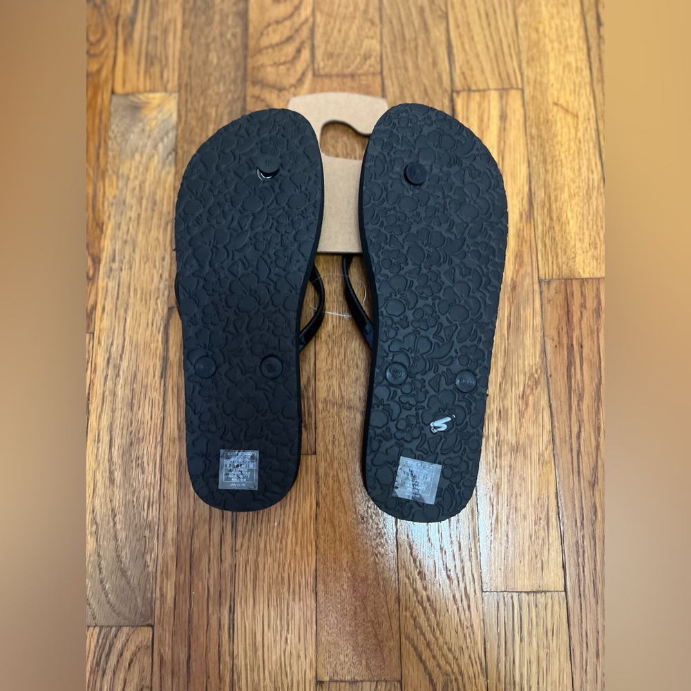 New NWT Roxy Sandals - Picture 2 of 2